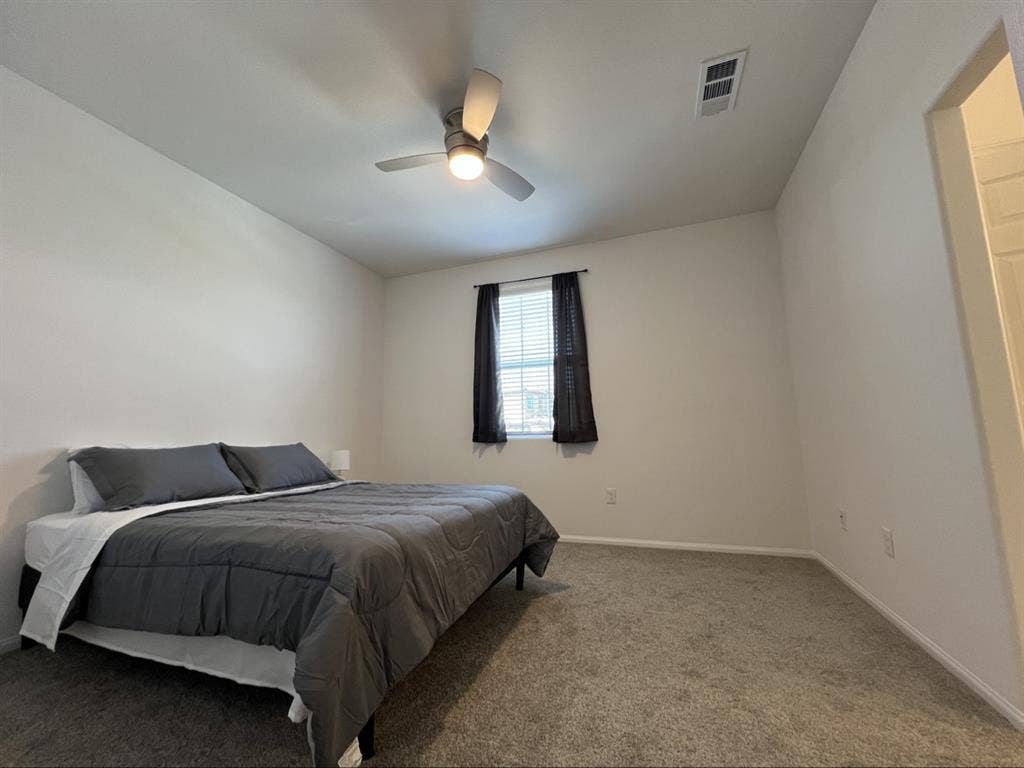 Master bedroomm