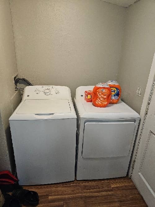 Unfurnished bedroom for rent