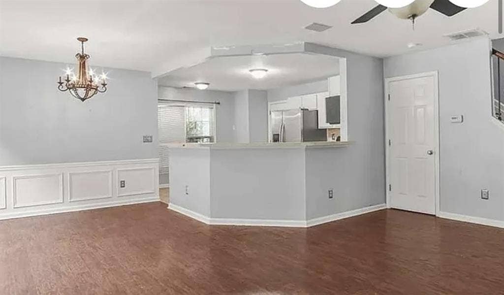 Modern Room 10 Mins from Airport