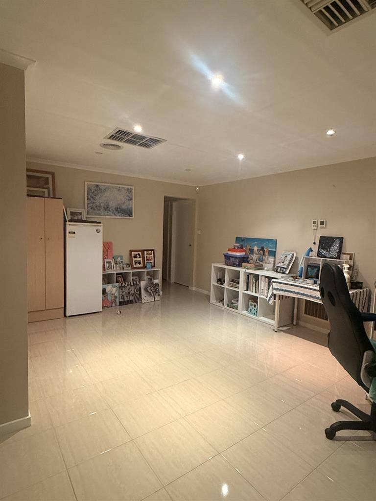 Looking for 1 or 2 roommates