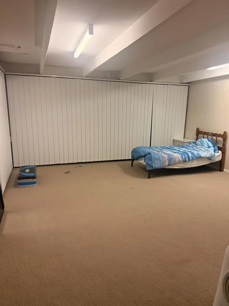 Looking for 1 or 2 roommates