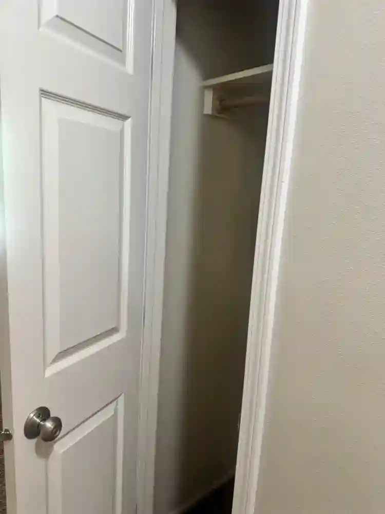 2 rooms and 1 bath