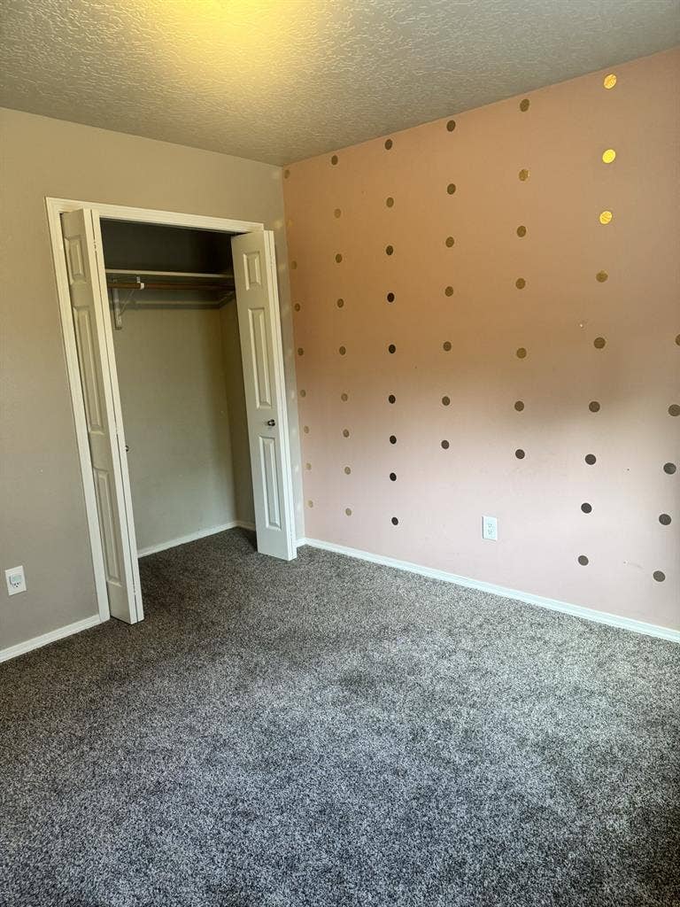 2 rooms and 1 bath
