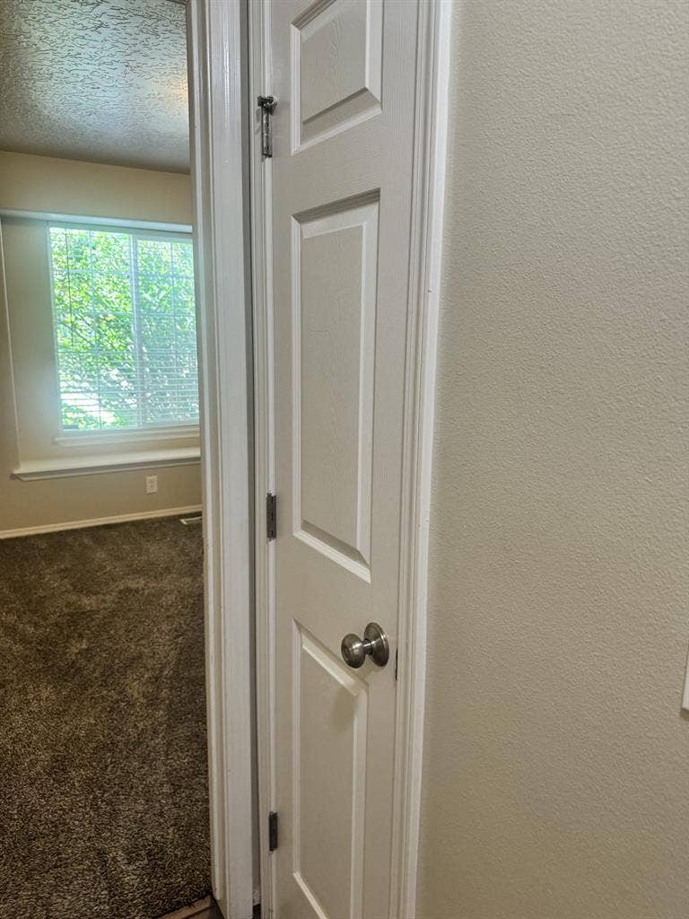 2 rooms and 1 bath