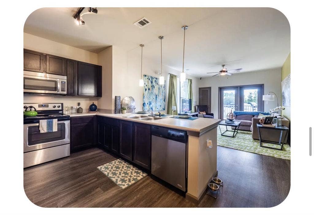 LEASE AVAILABLE - Progress 910