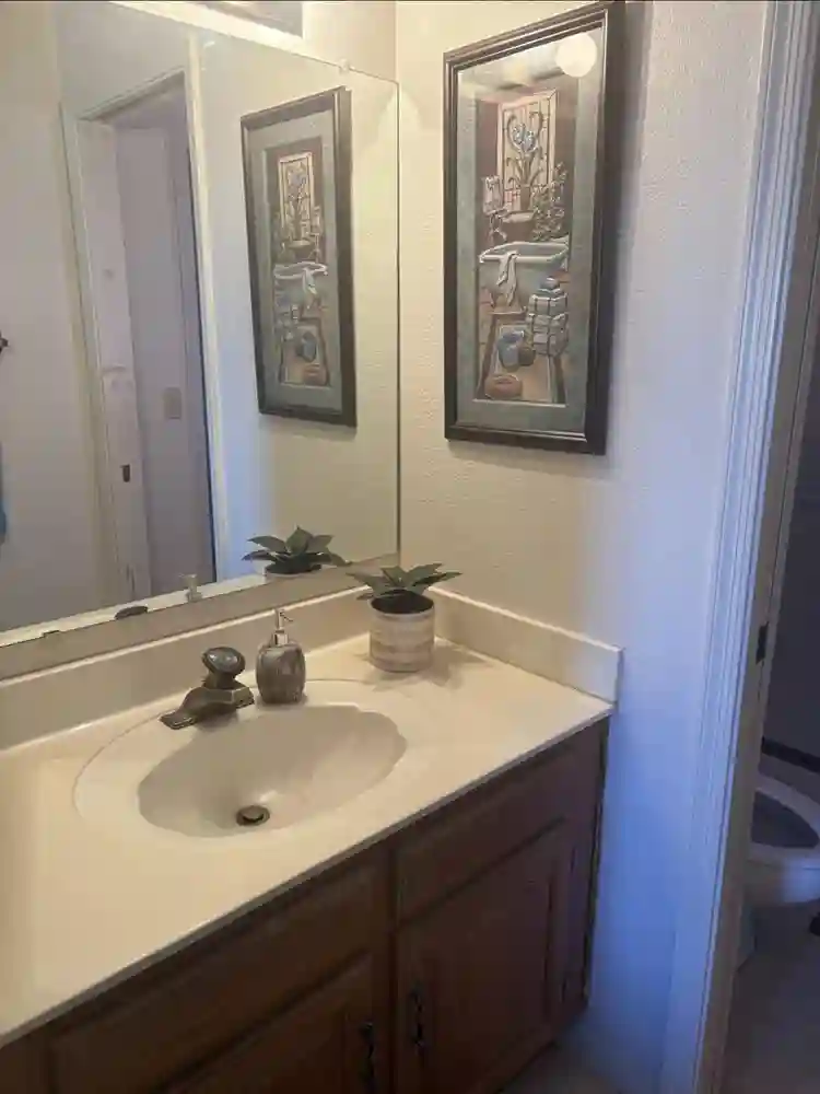 Private room and bathroom