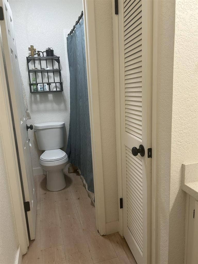 Gated condo on golf course -