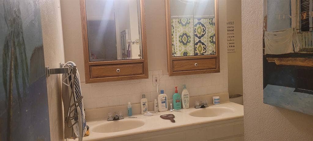 Primary Suite w/bath availabe.