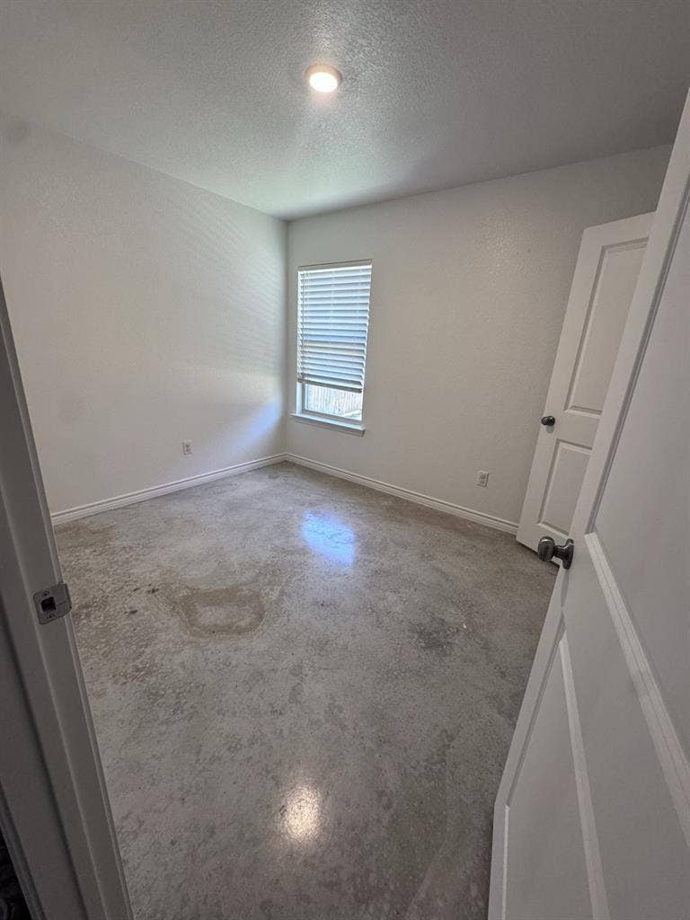 2 rooms for rent