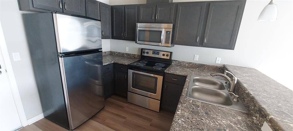 1 bedroom apartment for lease!