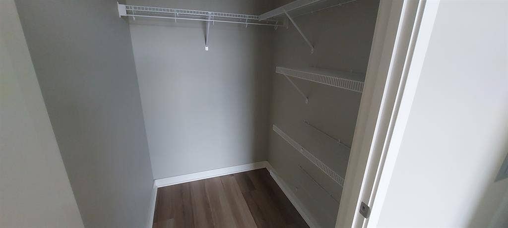 1 bedroom apartment for lease!