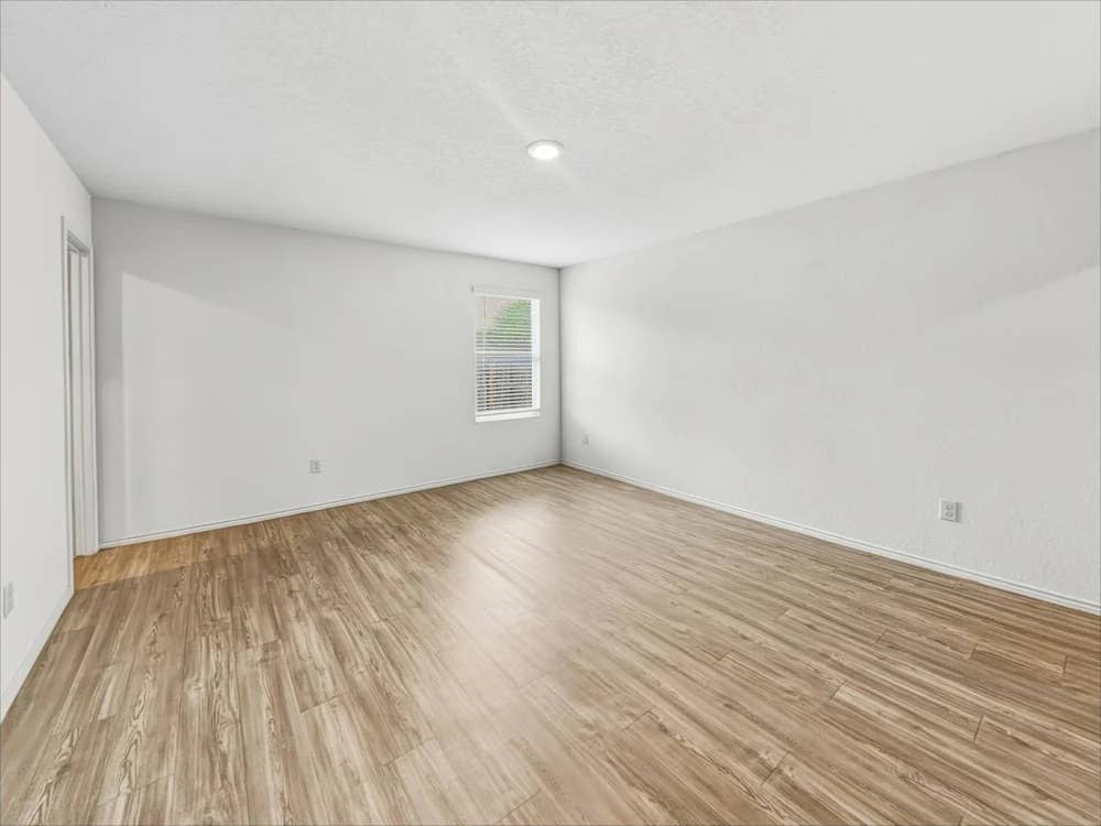 New And Affordable Room Ready