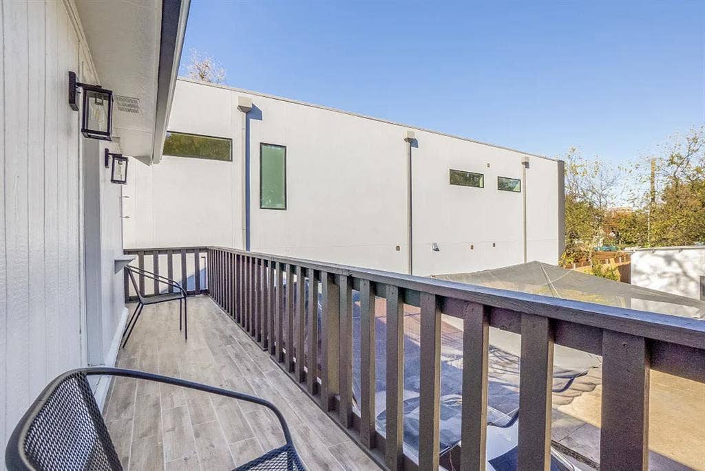 Remodeled Room Near Knox-Henderson