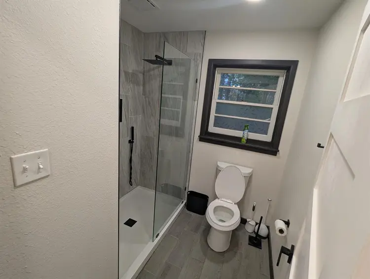 Female Roommates