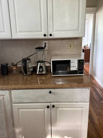 3BR Furnished Apt + 80" TV