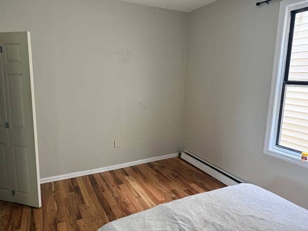 3BR Furnished Apt + 80" TV