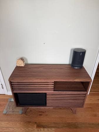 3BR Furnished Apt + 80" TV
