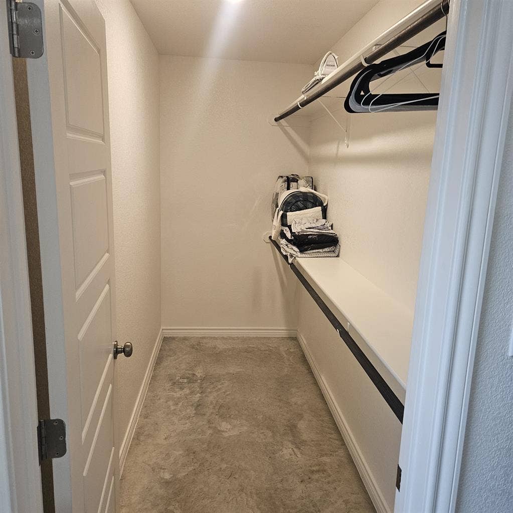 Private Master with En-Suite BR