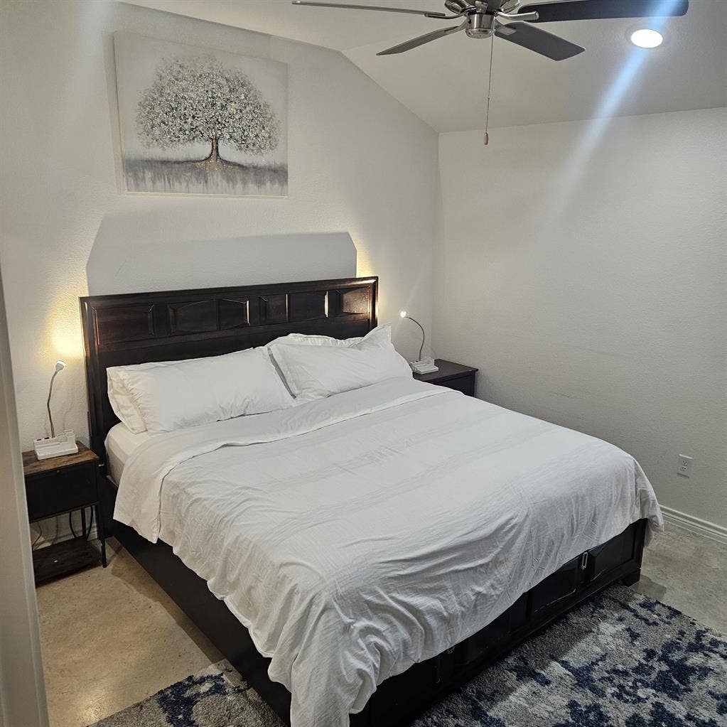 Private Master with En-Suite BR