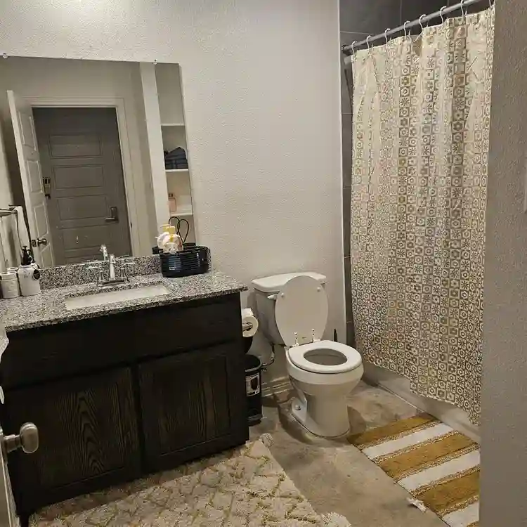 Private Master with En-Suite BR