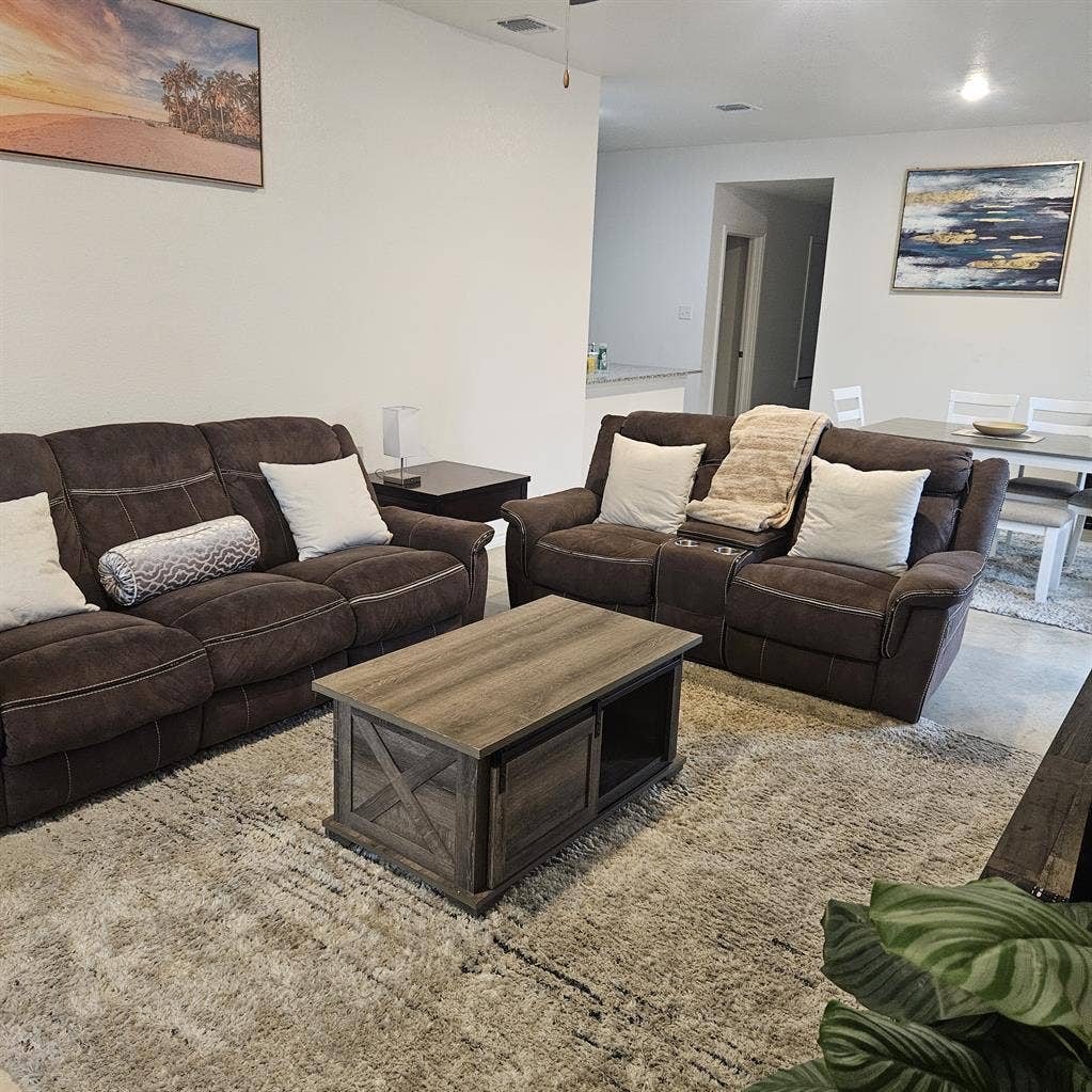 Private Master with En-Suite BR