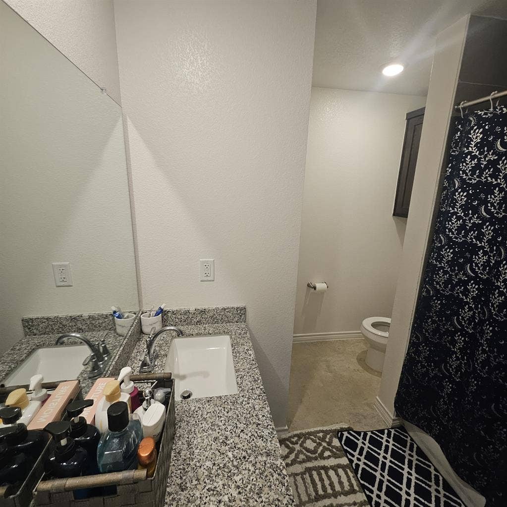 Private Master with En-Suite BR