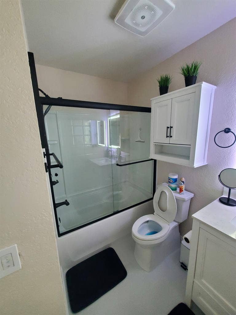 Furnished or unfurnished room