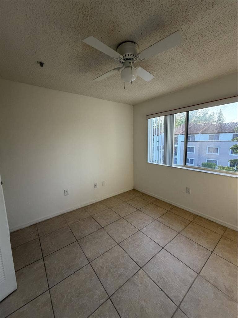 Private Bedroom & Private Bathroom