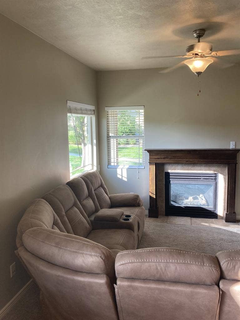 3bd 2.5ba Twin Home for Rent
