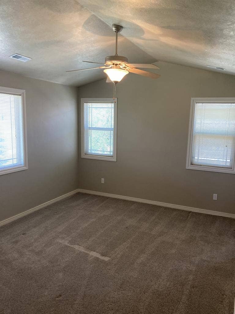 3bd 2.5ba Twin Home for Rent