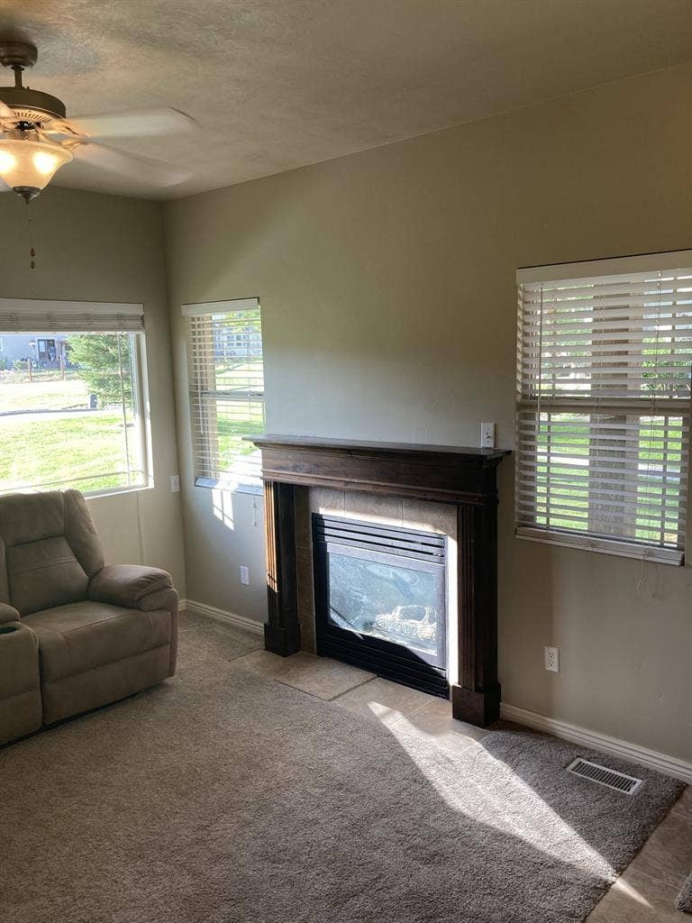 3bd 2.5ba Twin Home for Rent