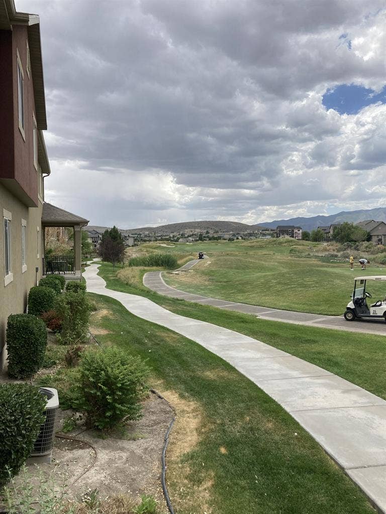3bd 2.5ba Twin Home for Rent