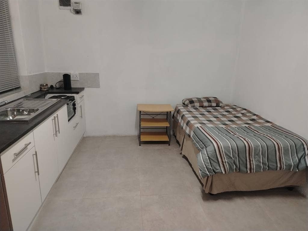 Semi Furnished Bachelor