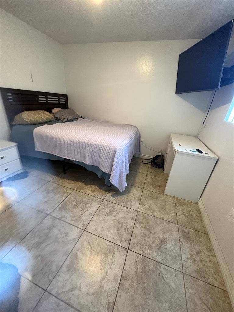 Room for rent!