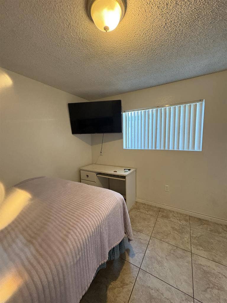Room for rent!
