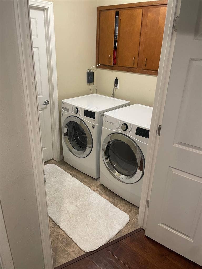 Bedroom w/ Bath for Rent in Carmel