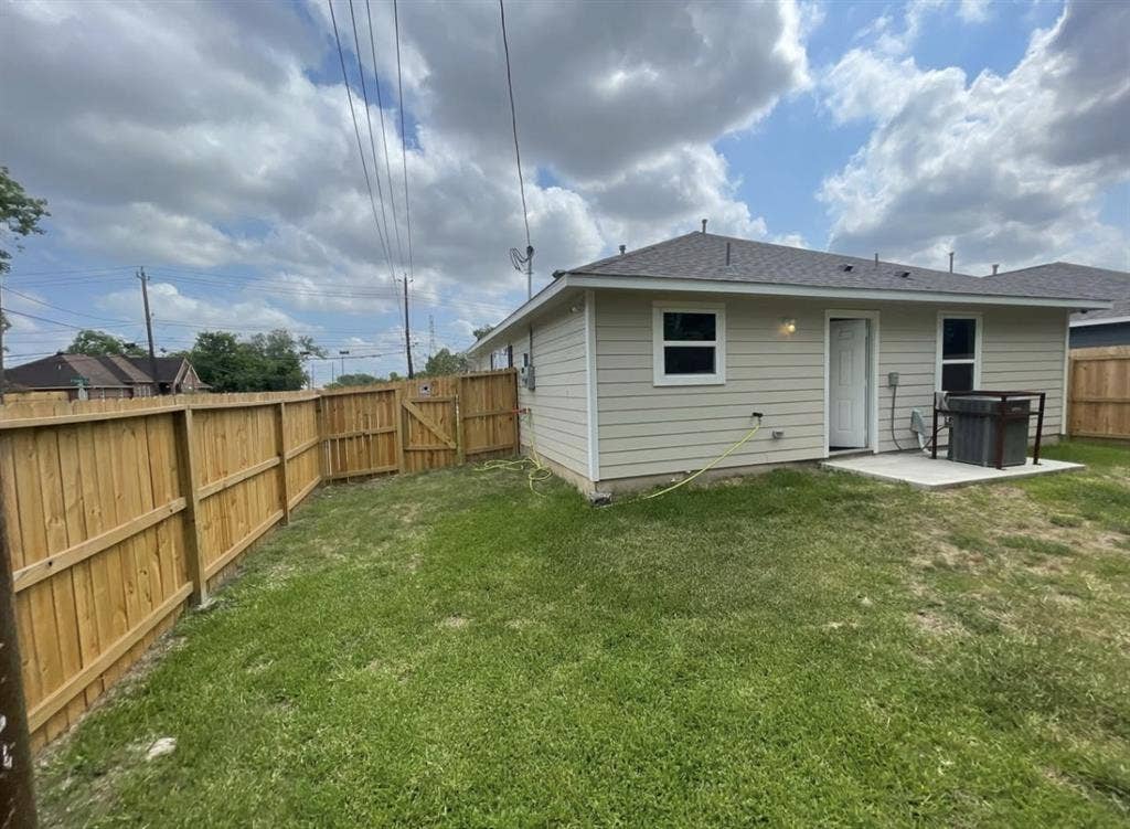 Master Bedroom for Rent
