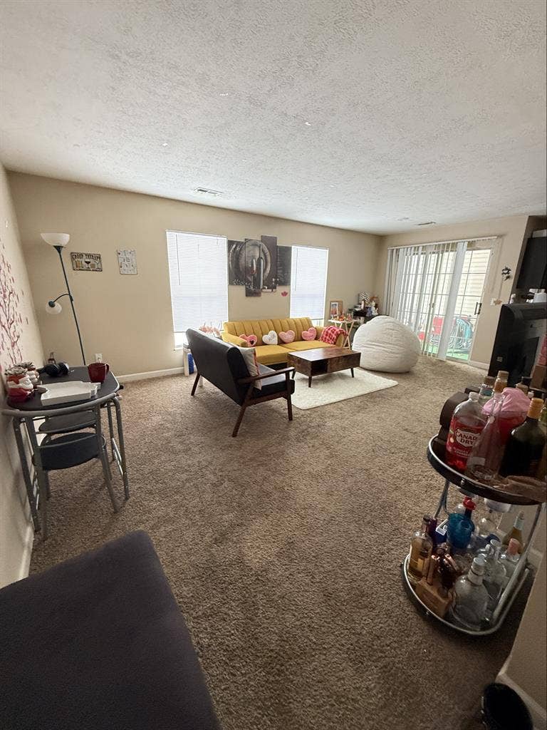 Roommate needed in Easton area