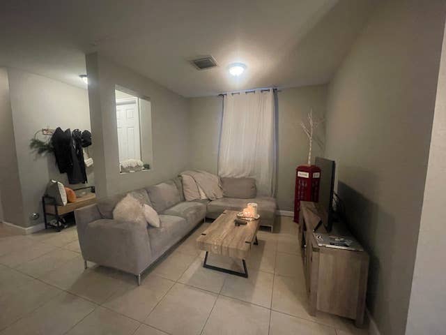 AUG 1: 1 room & bathroom