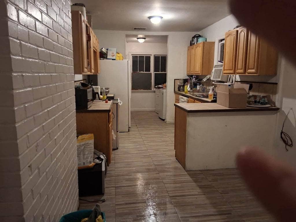 Room for rent in savannah furnished