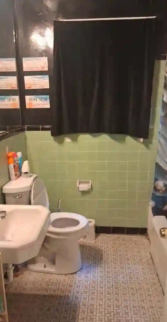 Room for rent in savannah furnished