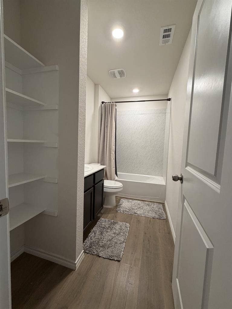 1600 sf, fully furnished, $750/ rm