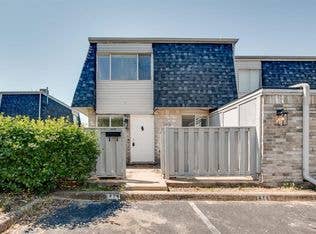 2 rooms available at 206 jason dr