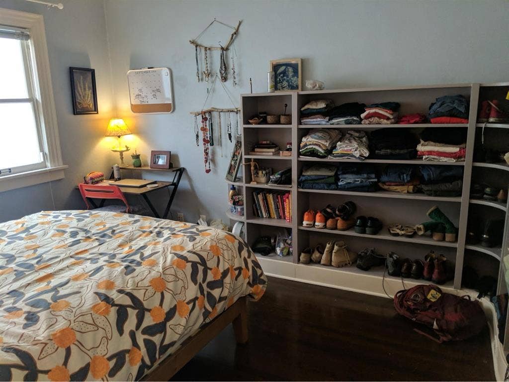 Room available in Greenlake home!