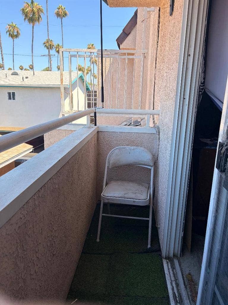 RENT FROM 08/01 TO 01/31/2027