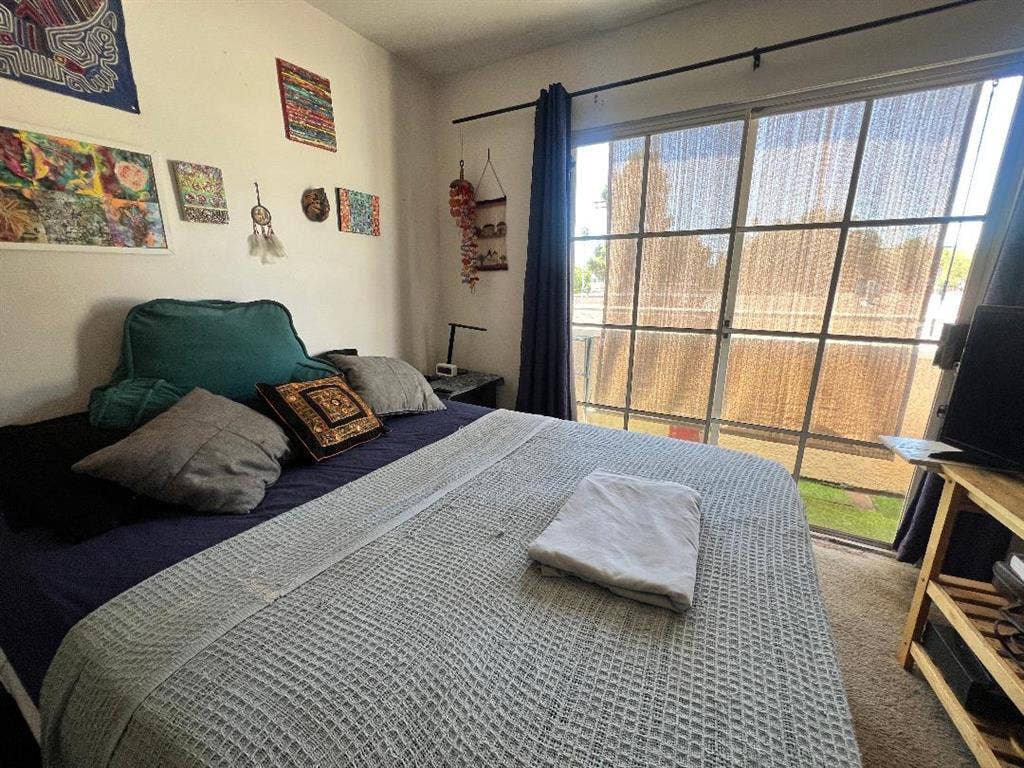 RENT FROM 08/01 TO 01/31/2027