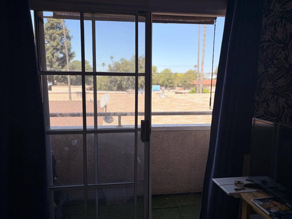RENT FROM 08/01 TO 01/31/2027