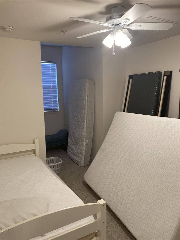 2 Rooms, Private Bath, Own Floor