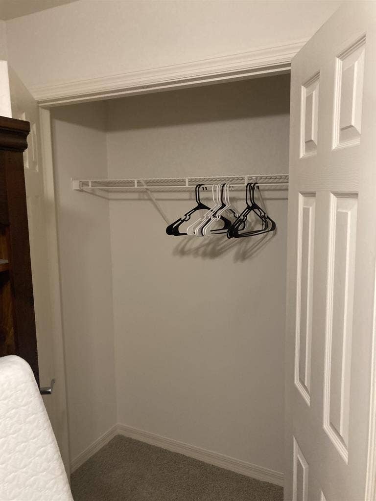 2 Rooms, Private Bath, Own Floor