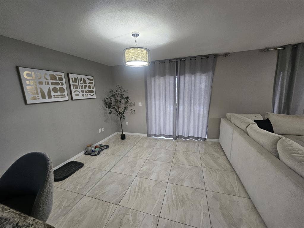 Room for rent in Riverview. 850$